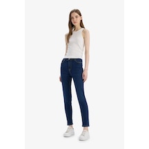 DeFacto Rebeca Skinny Fit Yüksek Bel Düz Paça Uzun Jean Taş Yıkama Pantolon D8178AX25SPNM34