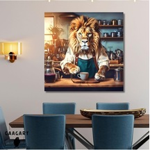 Kare Kanvas Kahve Köşesi Cafe Tablosu Barista Yeleli Aslan, 40 X 40 -