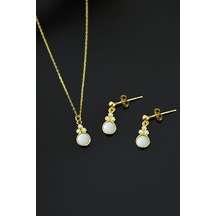 Papatya Silver 925 Ayar Gümüş Gold Kaplama Beyaz Opal Yuvarlak Kolye ve Çivili Küpe Set