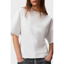 Calvin Klein Logolu Oversize Yuvarlak Yaka T Shirt Lv047g235gyaf Kadın T Shirt Lv047g235g Yaf Beyaz