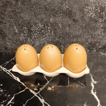 Yamaç Home Yumurta Şekilli 3'lü Seramik Tuzluk Ve Biberlik Seti