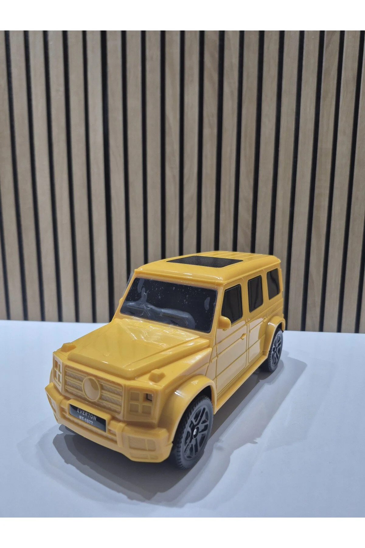 Rt-1977 Sarı Yellow Arabalı Bluetooth Fm-usb-tf-aux Şarjlı Nostaljik Radyo
