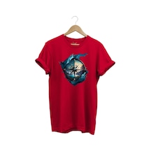 Renkli Manzara Ve Pusula Baskılı %100 Pamuk Regular Fit Kırmızı T-shirt Kırmızı