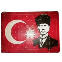 Türk Bayrağı Ve Atatürk Puzzle 42 Parça