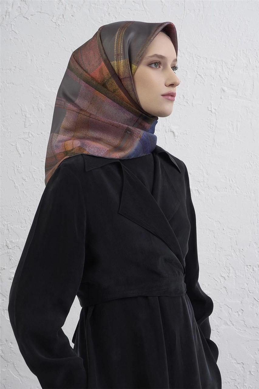 Armine Geometrik Desenli Saf İpek Twill Eşarp 9424d 06 Çok Renkli