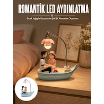 Astraltech Romantik Sandal Üzerinde Çift Figürü Led Gece Lambası Masa Dekoru Yeni Nesil Çok Renkli