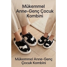Hafif Ve Yumuşak Peluş Kaymaz Taban Anne Çocuk Misafir İnek Desen Cow Print Ev Terliği 5808 Siyah - Beyaz