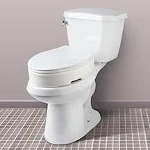 Carex Uzatılmış Menteşeli Klozet Kapağı Yükselticisi, Tuvalete 8 Cm Yükseklik Ekler, 136 Kg Ağırlık Kapasitesi, Yükseltilmiş Klozet Kapağı Açık Ahşap