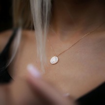 Sedef Mine Harf Kolye