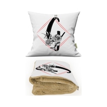 G Harfi Baskılı Kişiye Özel Dekoratif Yastık + Opsiyonel Battaniye