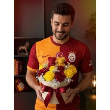 Mumelia Adanmış Hayatlar - Doğal Soya Taraftar Mum Buketi - Sarı-kırmızı