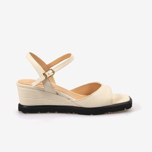 Hawen Angels Kadın Hakiki Deri Bilek Bantlı 7,5 Cm Dolgu Topuklu Sandalet 169-269 Krem