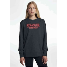 Stranger Things Logo Baskılı Füme Antrasit Kadın Sweatshirt