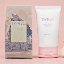 Skın1004 Madagascar Centella Gözenek Bakımı Yapan Jel Yapılı Yüz Kremi 75 Ml