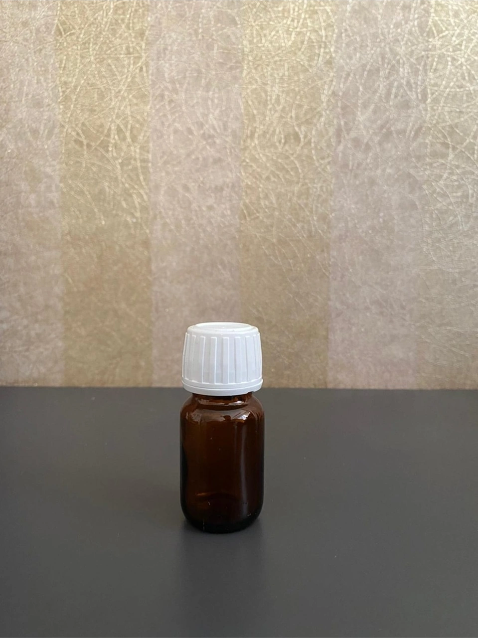 20ml Kahverengi Cam Ecza Şişesi Kilitli Kapaklı, Beyaz Kapak, 48 Adet, Ecza Şişesi, Cam Şişe, Amber Şişe,kozmetik Şişe Diğer
