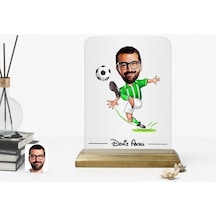 Kişiye Özel Erkek Yeşil Beyaz Futbolcu Karikatürlü Ahşap Standlı