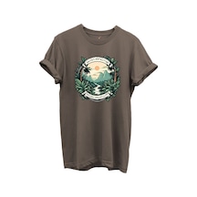 Tropikal Orman Ve Dağ Manzaralı Hunting Doğa Temalı %100 Pamuk Regular Fit Unisex T-shirt Kahverengi