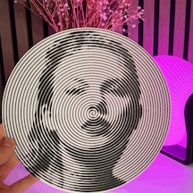 Spiral Çizgisel Portre Plak Dekor - Siyah Ve Beyaz  Illüzyon Sanat Eseri, Müzik Ve Popüler Kültür İkonu Duvar Ve Masaüstü Süsü, Modern Ev Dekorasyonu Ve Hediye