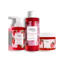 The Bath Factory Çilekli Vücut Peelingi + Çilekli Duş Jeli + Çilekli Köpük Sabun