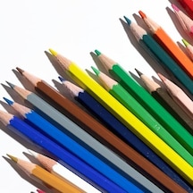 Karton Kutu Boya Kalemi, 24 Renk, Yumuşak Ve Canlı Renkler, Kolay Açılır, Kırılmaya Dayanıklı Uçlar, Uç Kırılmasına Karşı Dayanıklılığı Artıran Özel Yapıştırma Sistemi 103 Ivory