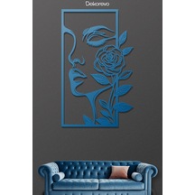 Kadın Ve Gül Metal Duvar Tablosu - Metal Duvar Sanatı - Mavi - 30 X 50 Cm