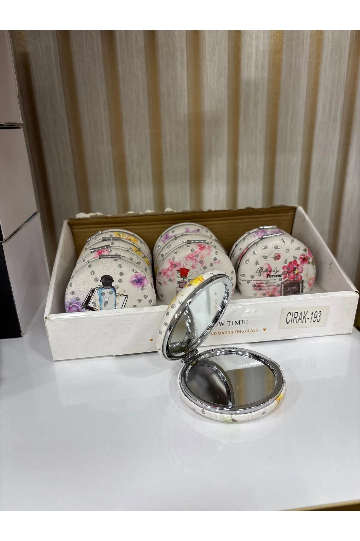 Cep Aynası Büyüteçli Açık Bej