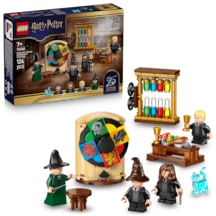 LEGO® Harry Potter™ Hogwarts™ Şatosu: Seçmen Şapka Töreni 76460 - 7 Yaş ve Üzeri Çocuklar için Yaratıcı Oyuncak Yapım Seti (124P)