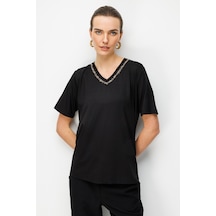Kadın V Yaka Yaka Kenarı İşlemeli Penye T-shirt Siyah Siyah
