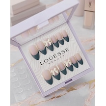 Louésse Emerald Grace Takma Tırnak 12 Li Yeşil French İnci Ve Kurdele Detaylı Zarif Nail Set