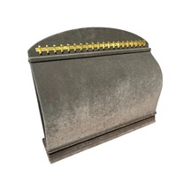 Bombeli Süet Kumaş Füme Renk 20/24 Cm Ayaklı Kancalı Bileklik Sergileme Standı