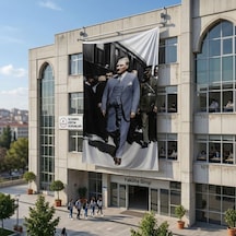 Yürüyen Atatürk Portresi Poster Bayrak Raşel Kumaş 6x9 Metre Ata77 Diğer