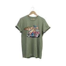 Motosiklet Motor Süren Adam Ve Kadın Baskılı %100 Pamuk Regular Fit T-shirt Haki