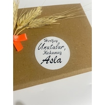 Herşey Unutulur Kokunuz Asla Siyah Yazılı Yuvarlak Yapışkanlı Etiket 5x5 Cm 100 Adet