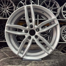 18 İnç 5x112 A3 A4 Golf Jetta Passat Gümüş Jant Modeli 4 Adet