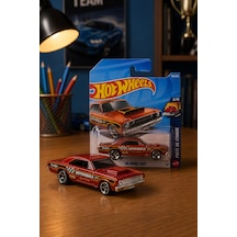Hot Wheels '68 Dodge Dart - Yarış Serisi Metal Oyuncak Araba Çok Renkli