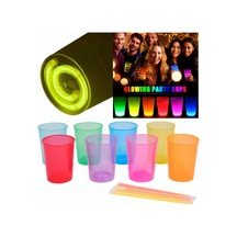 Karanlıkta Yanan Gece Işığı Mega Glow Bardaklar 8 Adet 8.5 X 10.5 Cm Bx40 Diğer