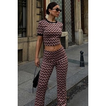 Dar Kalıplı Brenda Desenli Bisiklet Yakalı Kadın Crop Ve Pantolon Takımı Çok Renkli Multi
