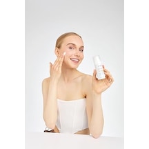 Veela Matlaştırıcı Güneş Kremi Spf 50+ Yağlı Ve Karma Ciltler İçin, Mavi Işık Koruması, Sebum Kontrollü, Uva/uvb Koruma, 50ml
