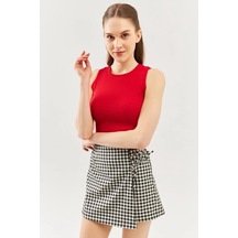Butikgiz Kadın Sıfır Kol Bisiklet Yaka Vücuda Oturan %100 Pamuklu Kaşkorse Esnek Crop Bluz Kırmızı