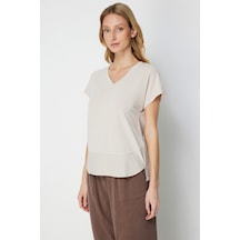 On Kadın V Yaka Parçalı T-shirt 71475 Taş
