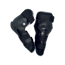 Motobir Mafsallı Kobra Dizlik Siyah