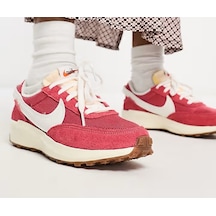 Nike Waffle Debut Vntg Red Sneaker Kırmızı Spor Ayakkabı Siyah Nike Waffle Debut Vntg Red Sneaker Kırmızı Spor Ayakkabı Siyah