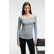 Grimelange VELMEA Kadın Asimetrik Yaka Omuz Detaylı Slim Fit Açık Gri Bluz