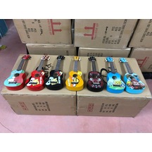 Resimli Soprano Boy Gül Klavye Ve Eşikli Ukulele Gitarlar