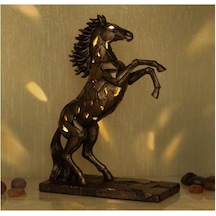 Veronese Design İçerisinde Aydınlatma Olan At Heykeli