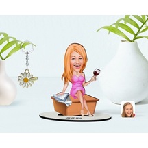 Kişiye Özel Kadın Patron Karikatürlü 3D Ahşap Biblo Ve Isimli Gol (473843204)