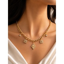 Kadın Gold Renk Çelik Zincir Kolye- Taşlı Yıldız Ve Geometrik Charm Detaylı Şık Kolye Altın