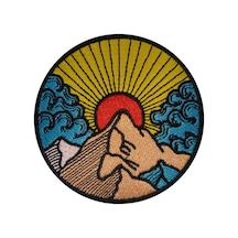 Montain Gelen Güneş Nakış Işleme Arma Patch Peç 8×8 Cm Çok Renkli