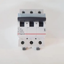 Legrand 403345 3x32a C Tipi 4,5ka Xs3 Otomatik Sigorta