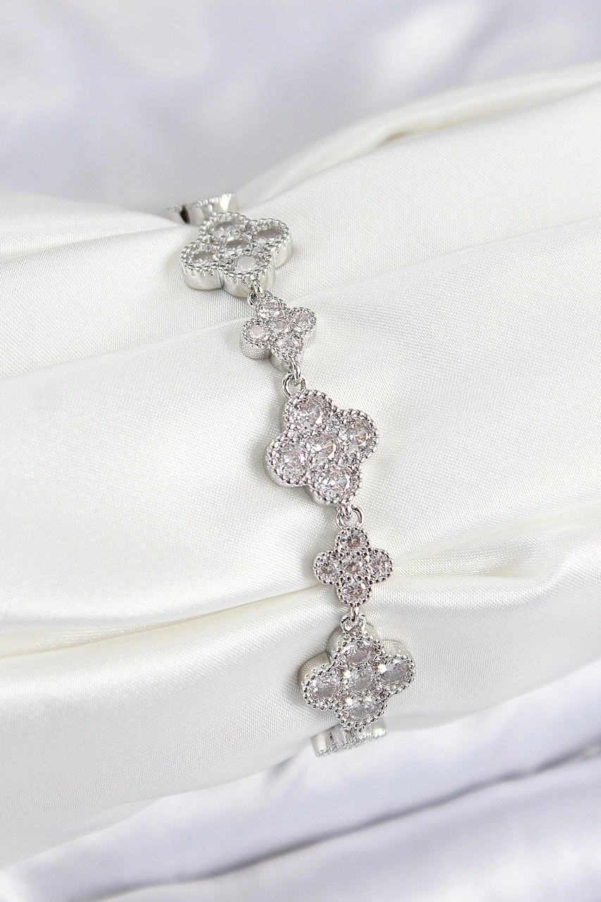 Dodes Dodes Pirinç Zirkon Taşlı Yonca Model Gümüş Renk Vıp Seri Kadın Bileklik Tg27bb7521 Çok Renkli